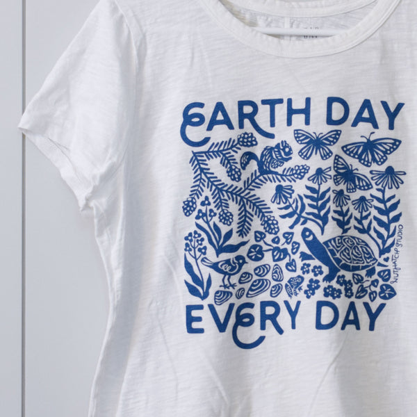 Upcycled Soft White Earth Day Every Day T-Shirt - Women’s Size X-Large