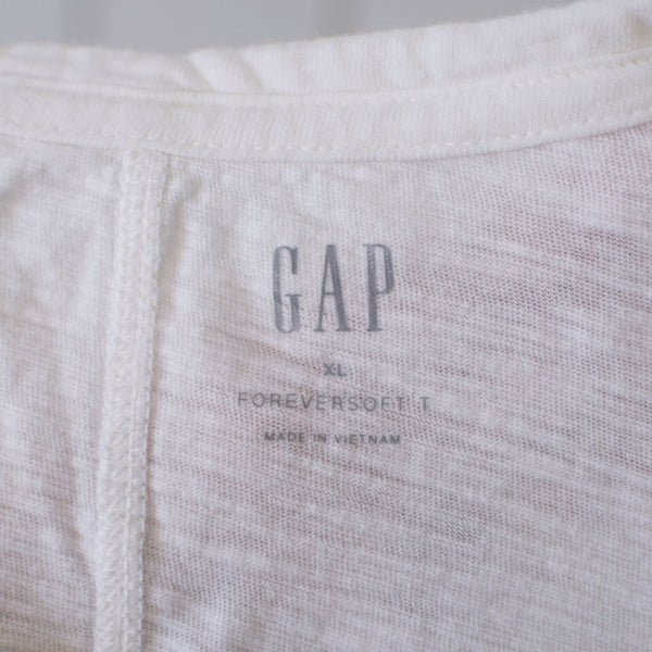 Upcycled Soft White Earth Day Every Day T-Shirt - Women’s Size X-Large