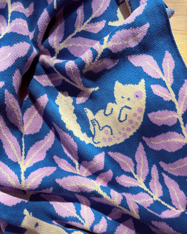 Cat Club Throw Blanket - Lake