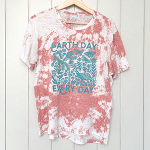 Upcycled Mauve Tie-Day Earth Day Every Day T-Shirt - Women’s Size Large